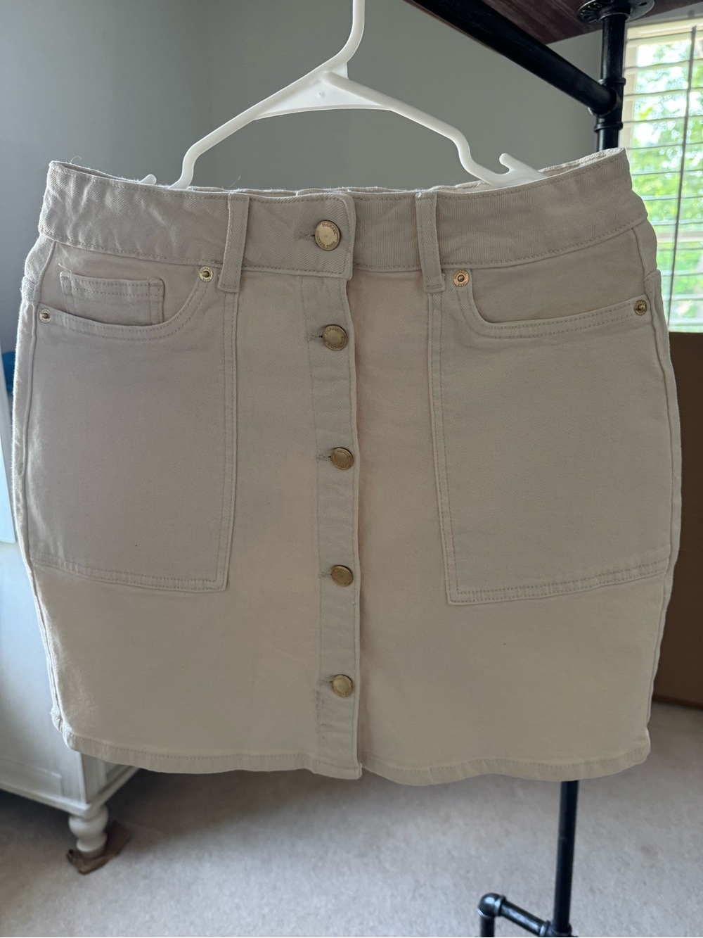 Michael Kors: Button-Front Cream Mini Skirt